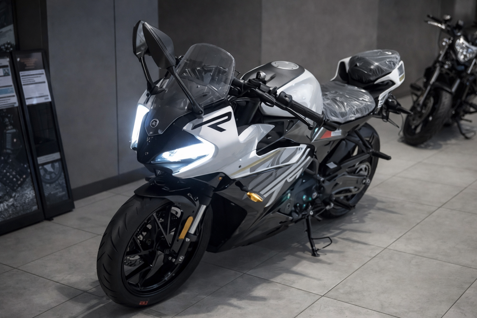Keeway RR 300 fully-faired sportbike showcased in modern showroom